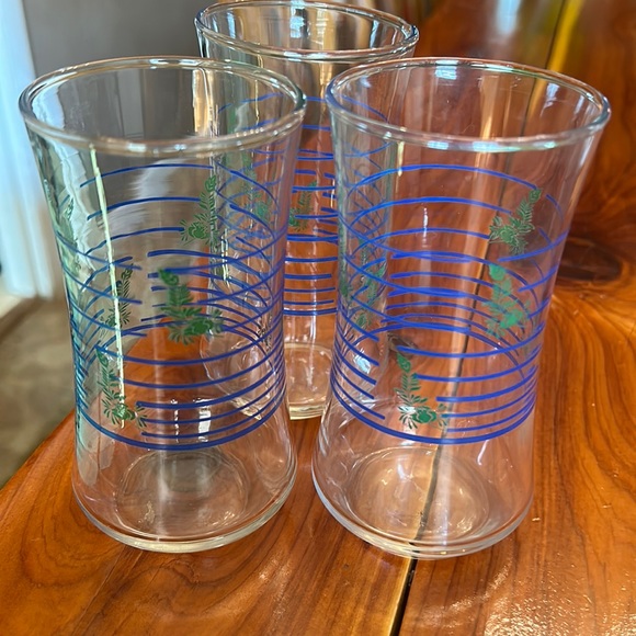 3-Vintage Drinking Glasses - Picture 1 of 3